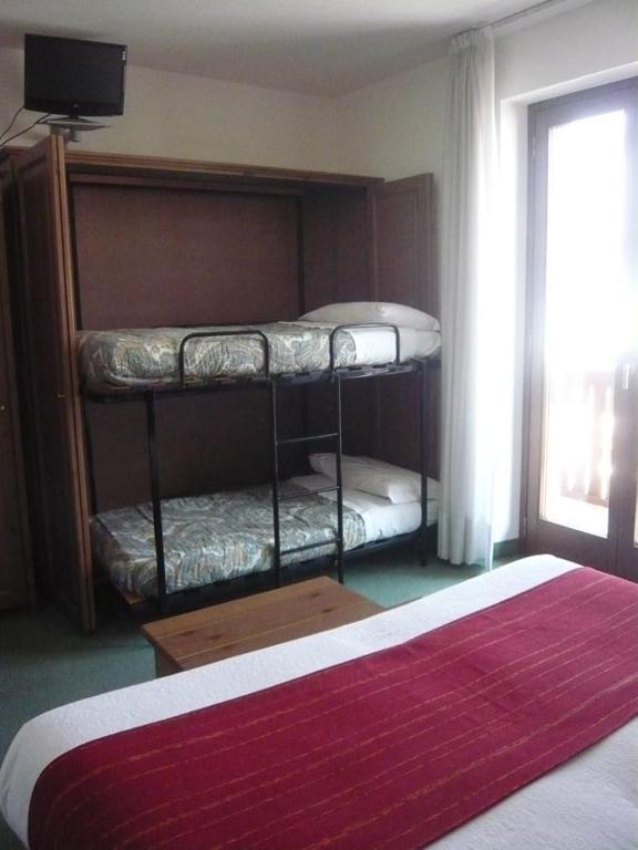 Cadria Nature & Bike Hotel Lenzumo di Concei الغرفة الصورة