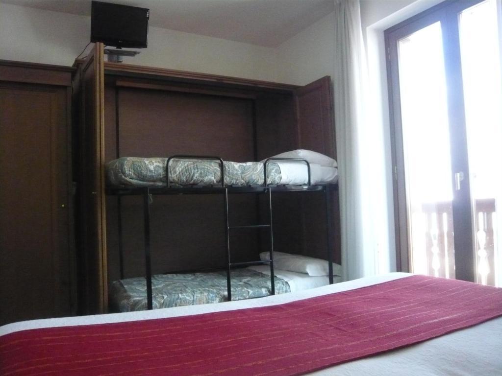 Cadria Nature & Bike Hotel Lenzumo di Concei الغرفة الصورة